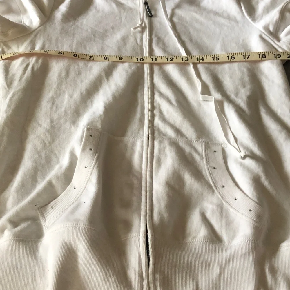 White Zip-Up Hoodie with Pockets short sleeve - Picture 4 of 10